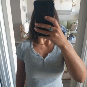 Brandy Melville Light Gray Short Sleeve Top